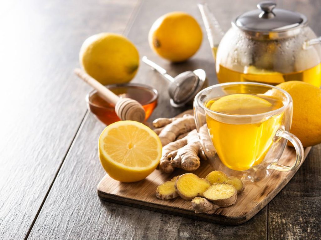 hot lemon tea to relieve cold symptoms